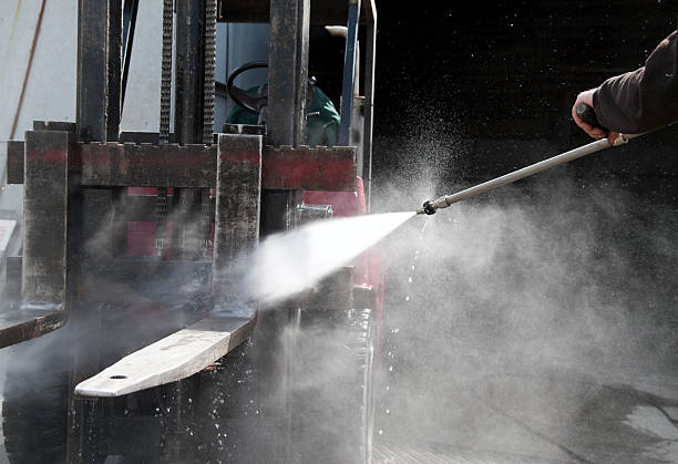 Why Choose Our Certified Pressure Washing Experts for Your Project Needs in Landover Hills, MD?